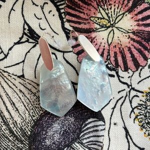 Kendra Scott  frost blue earrings